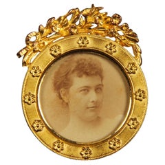 Round Antique Picture Frame, Victorian Photo Frame, France, 1880s, 4 x 4 cm
