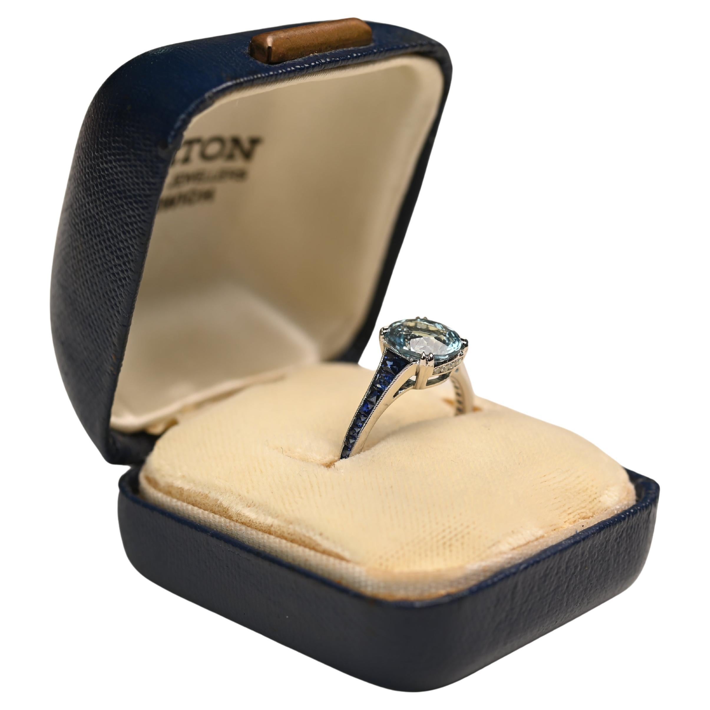 Bague cocktail aigue-marine ronde (environ 1,70 carats) avec saphir, platine