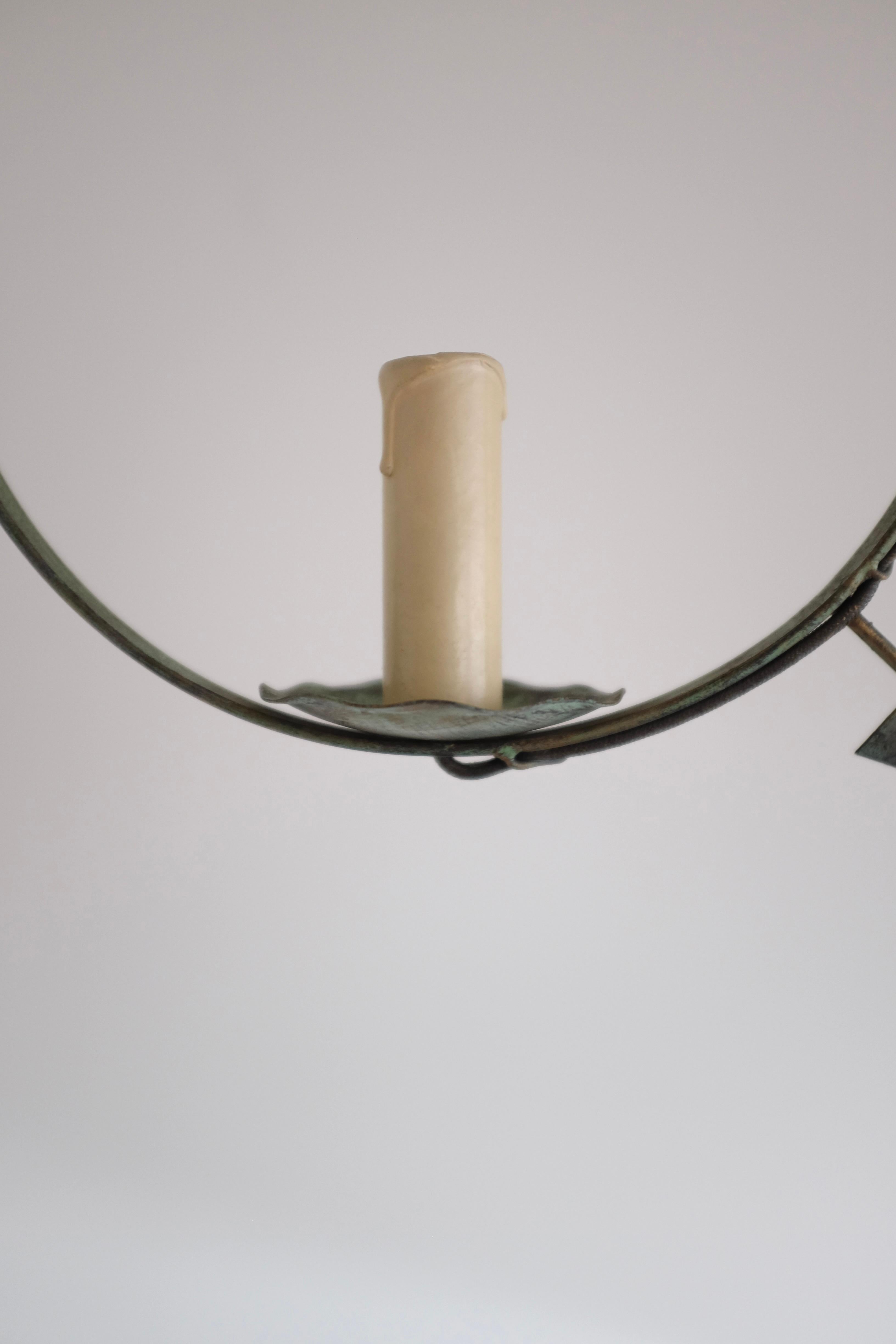 Scandinavo moderno Ciondolo da esterno decorato a forma di Arrow in vendita