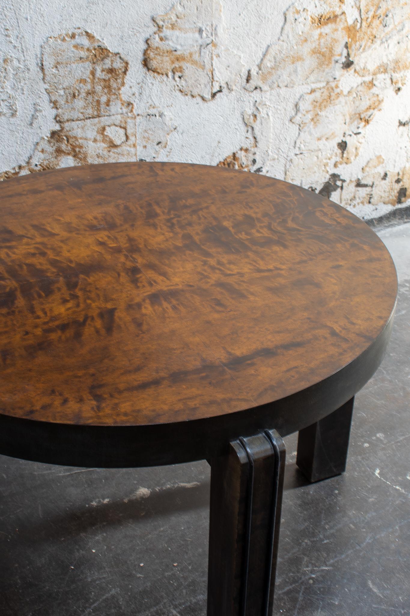 Round Art Deco Coffee Table in Dark Flame Birch In Good Condition In Atlanta, GA