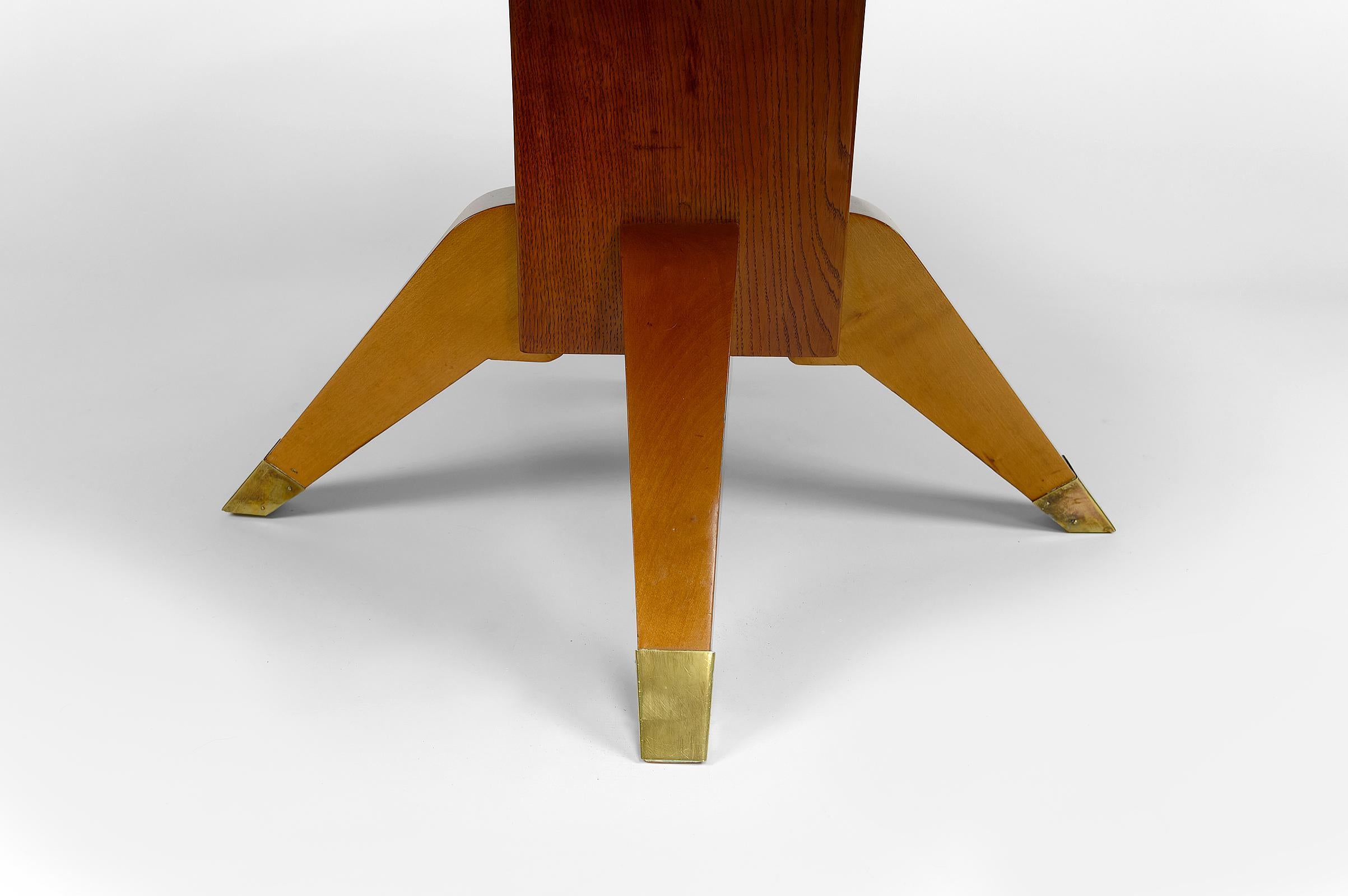 Round Art Deco Coffee Table in Maple Wood, France, circa 1940 3