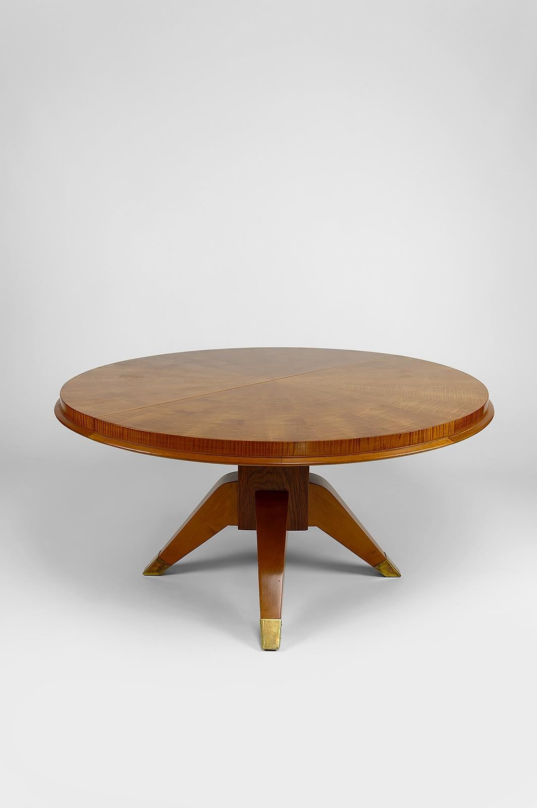 Varnished Round Art Deco Coffee Table in Maple Wood, France, circa 1940