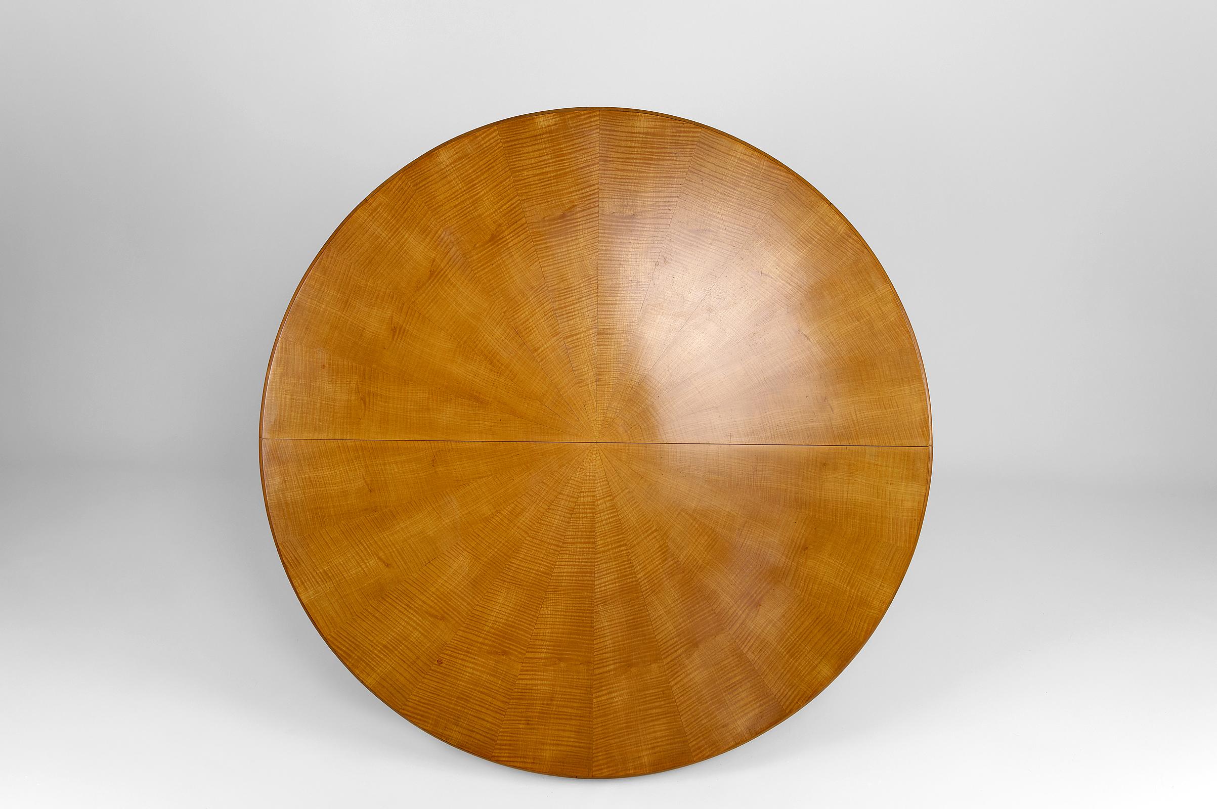 Brass Round Art Deco Coffee Table in Maple Wood, France, circa 1940