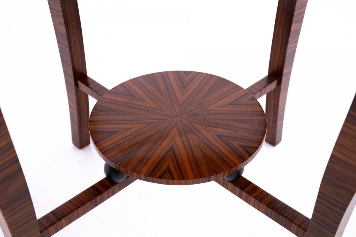 Table basse ronde Art déco, Pologne, milieu du 20e siècle, après rénovation. en vente 1