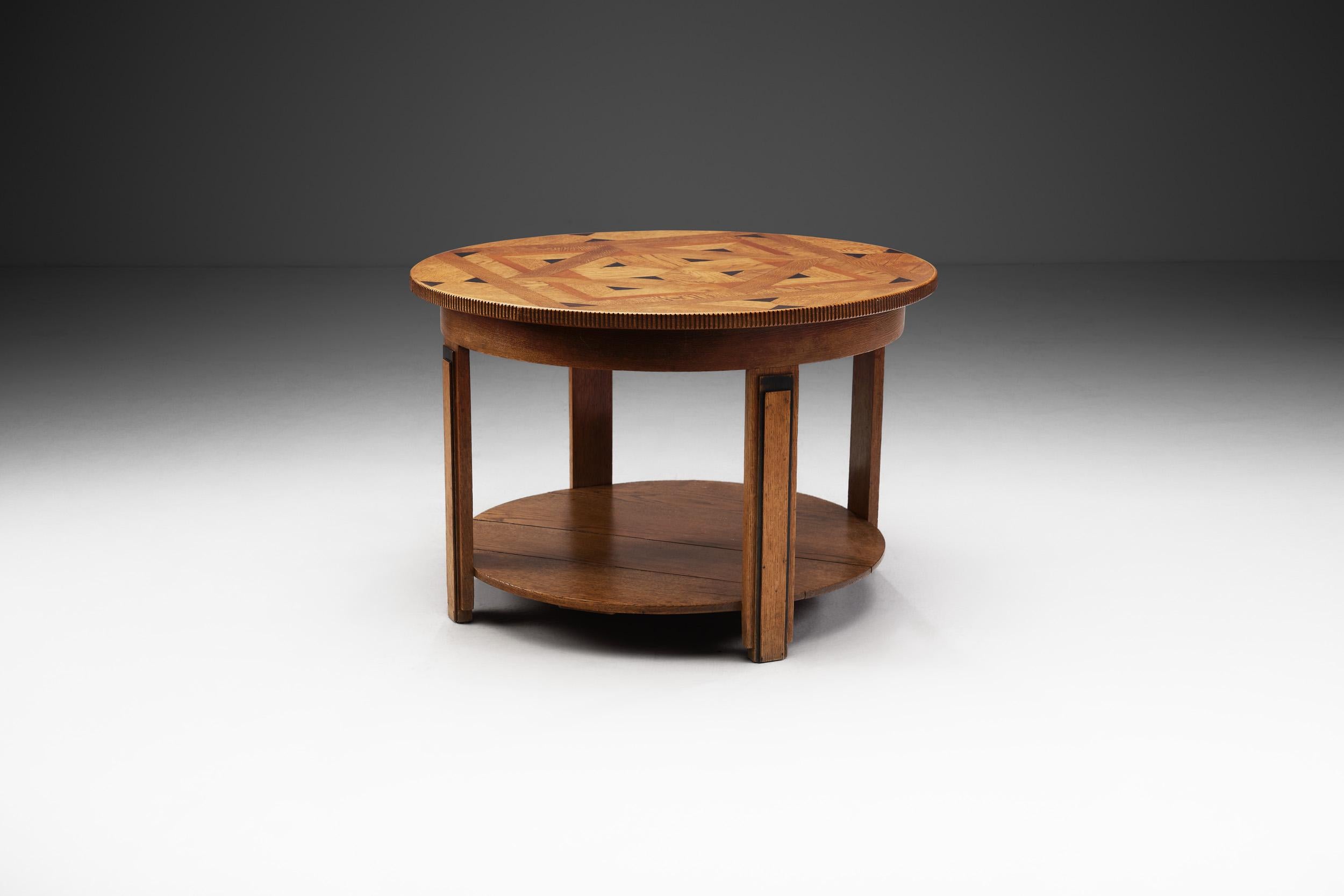 Mid-Century Modern Round Art Deco Coffee Table with Intarsia, the Netherlands, 1930s For Sale