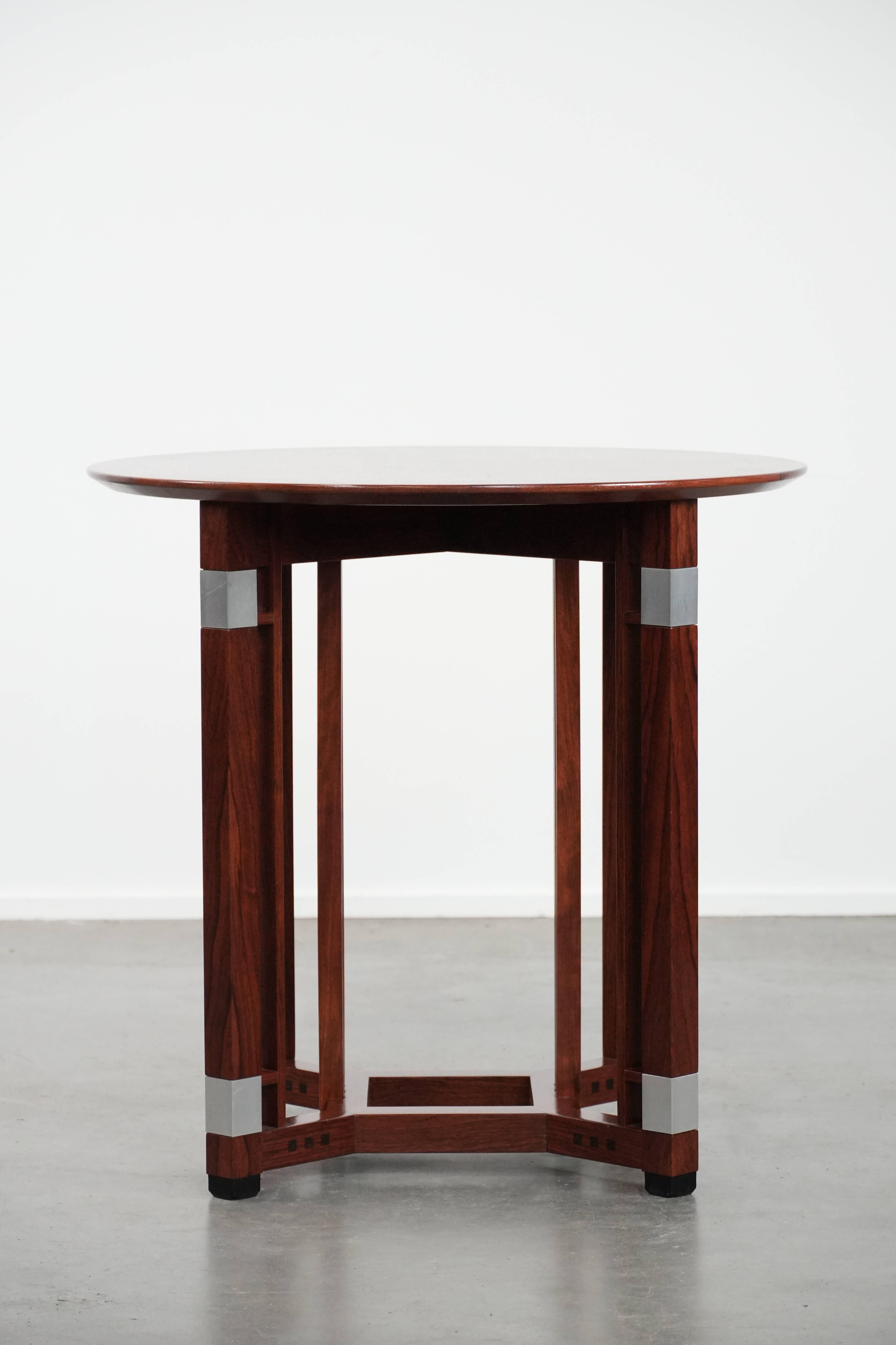 Round Art Deco design side/coffee table In Good Condition For Sale In Harderwijk, NL