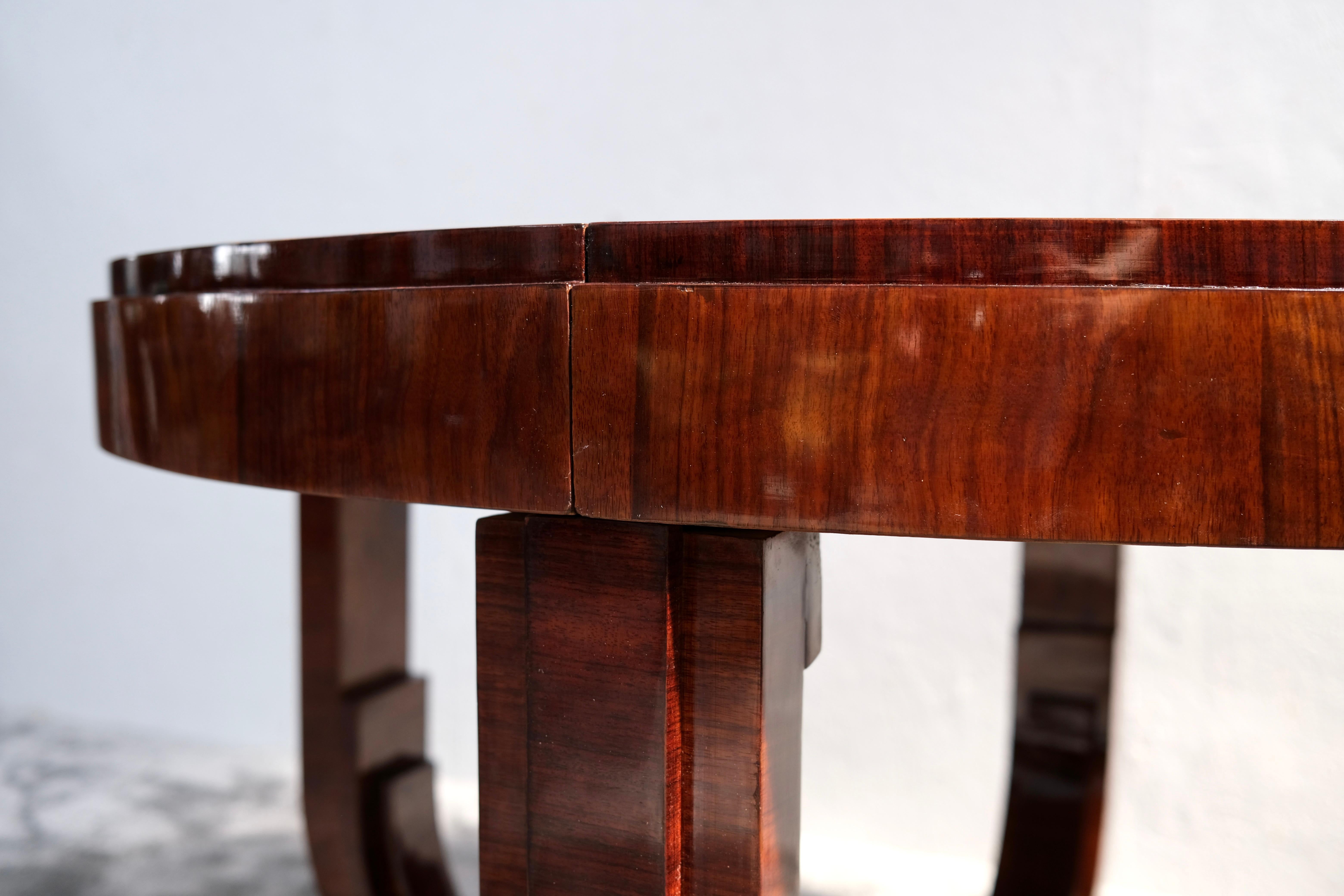 Wood Round Art Deco Dining Table with Extension in French Walnut and Shellac Finish For Sale