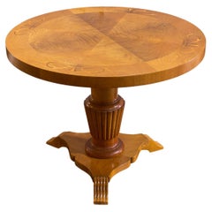 Table d'appoint ou de chevet ronde à piédestal en marqueterie Art Déco