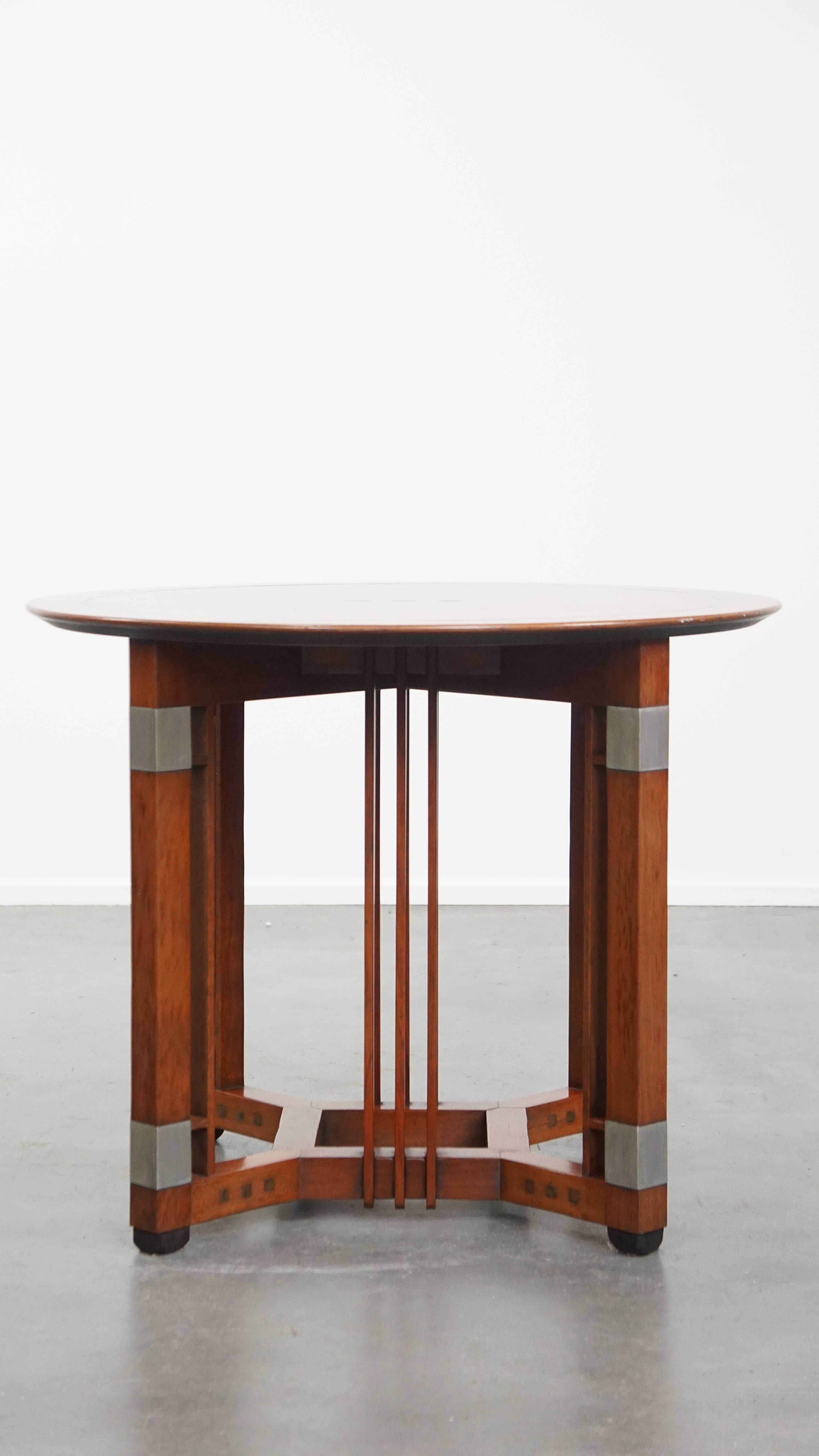 Hand-Crafted Round Art Deco side/ coffee table For Sale