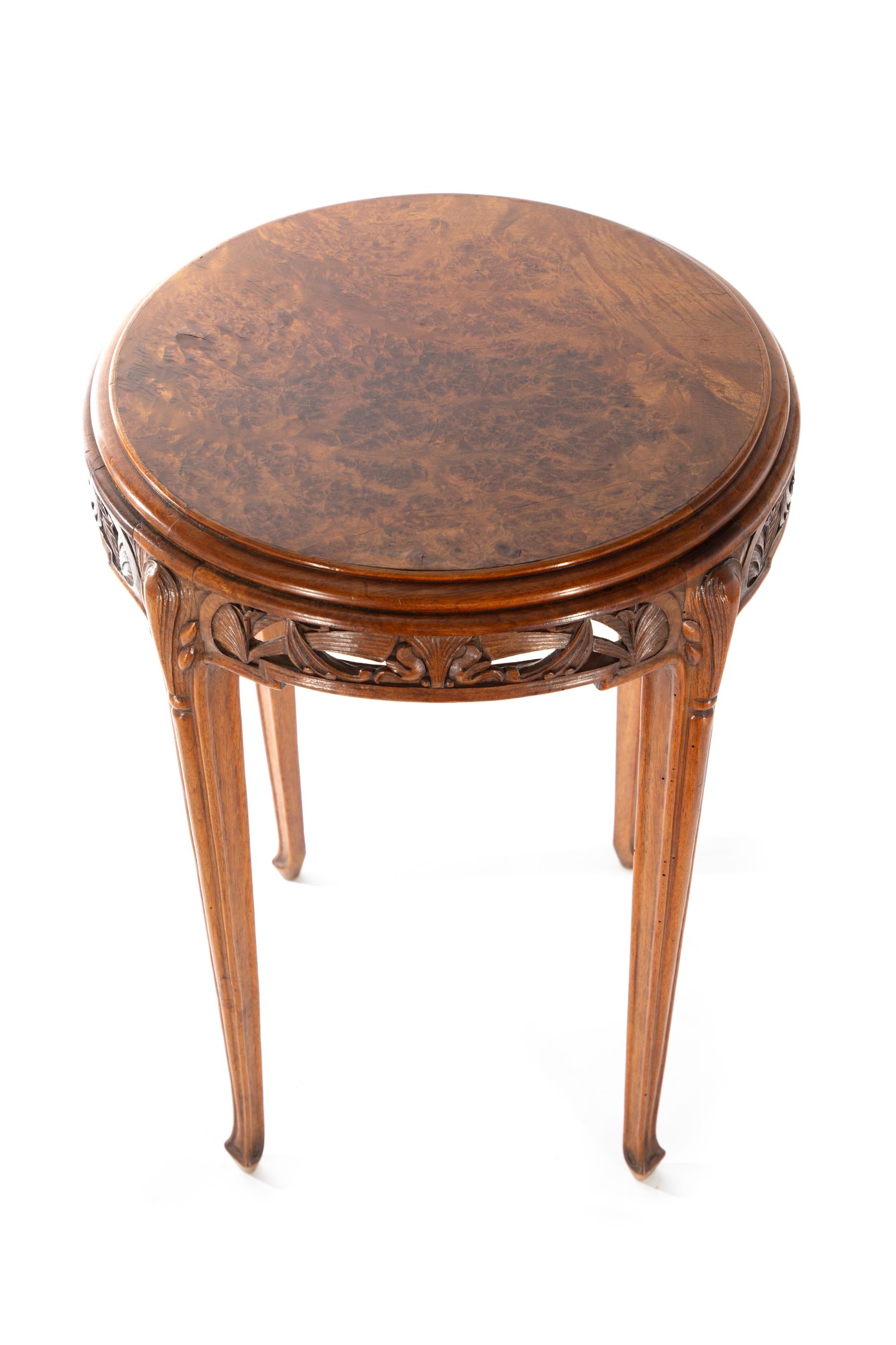 20th Century Round Art Deco Style End Table For Sale