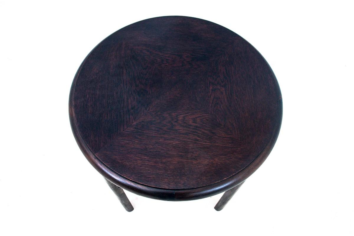 Mid-20th Century Round Art Deco Table, Poland, 1940s, Renovated For Sale
