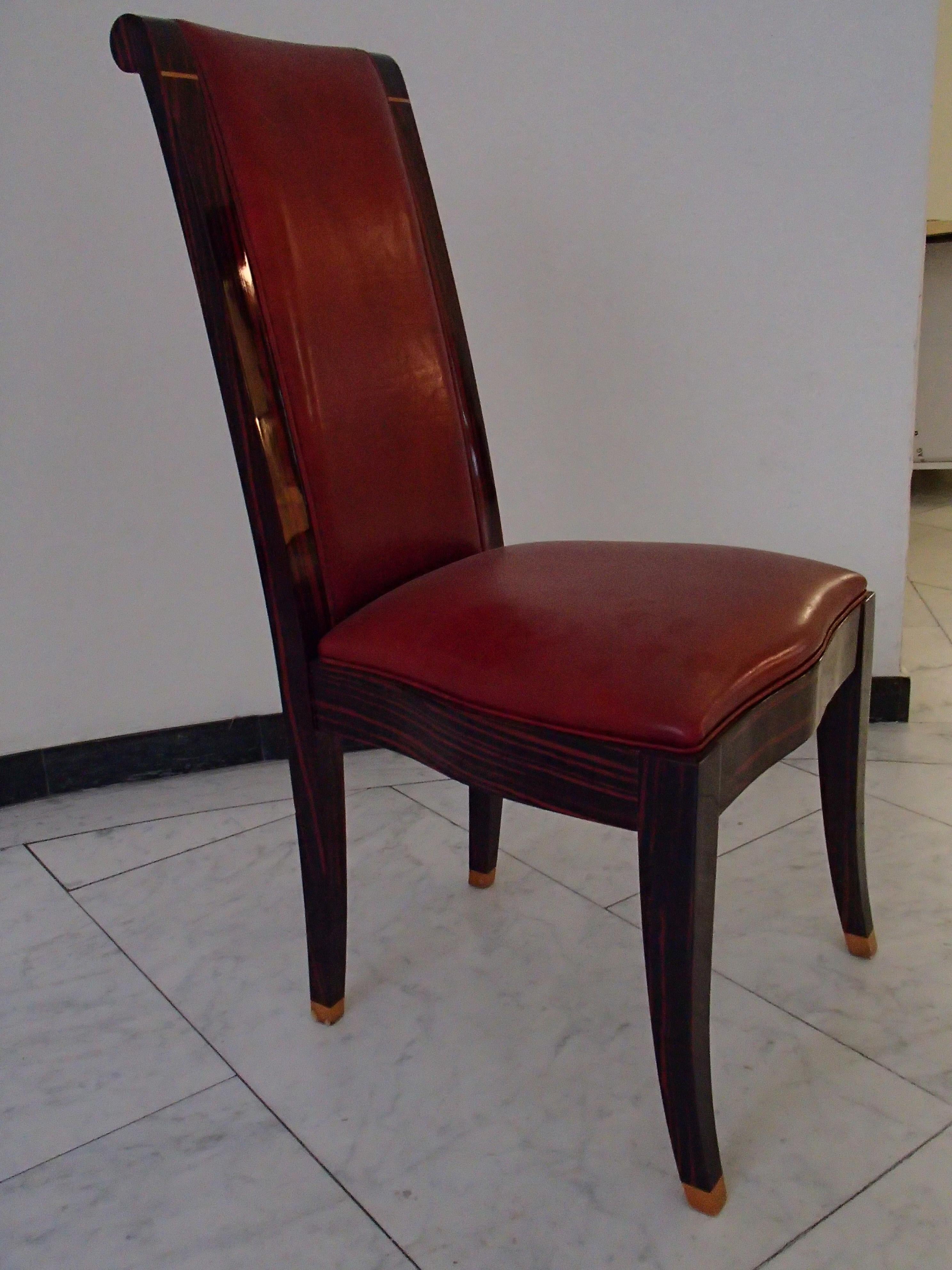 Round Art Deco Table with 4 Red Leather Chairs In Fair Condition For Sale In Weiningen, CH