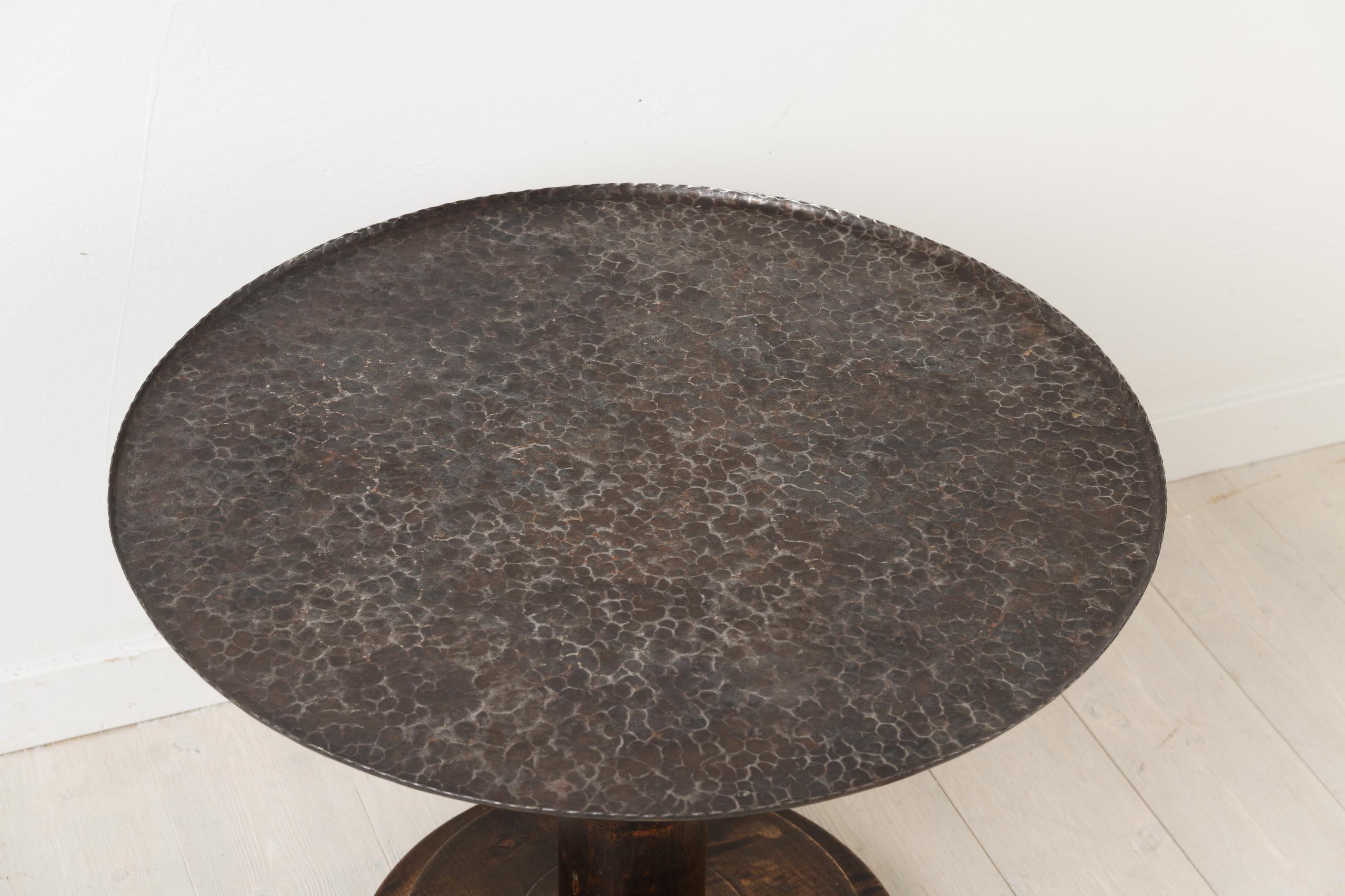Round Art Deco Table with Iron Table Top 1