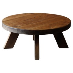 Runder Artisan Brutalist Couchtisch aus massiver Eiche, Frankreich 1960er Jahre