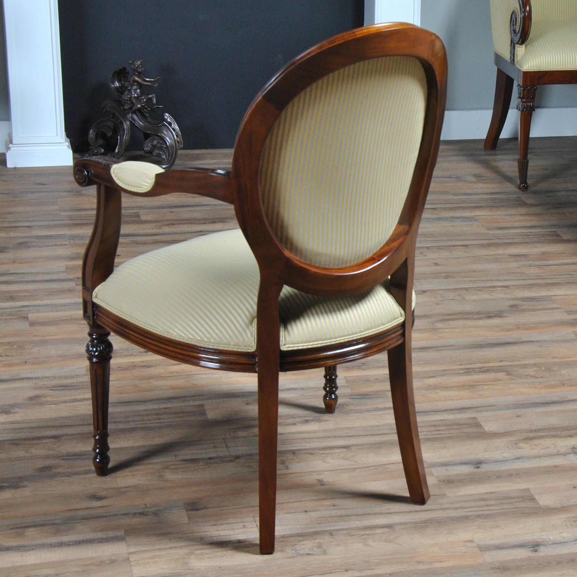 Round Back Mahogany Chairs, Set of 10 For Sale 3