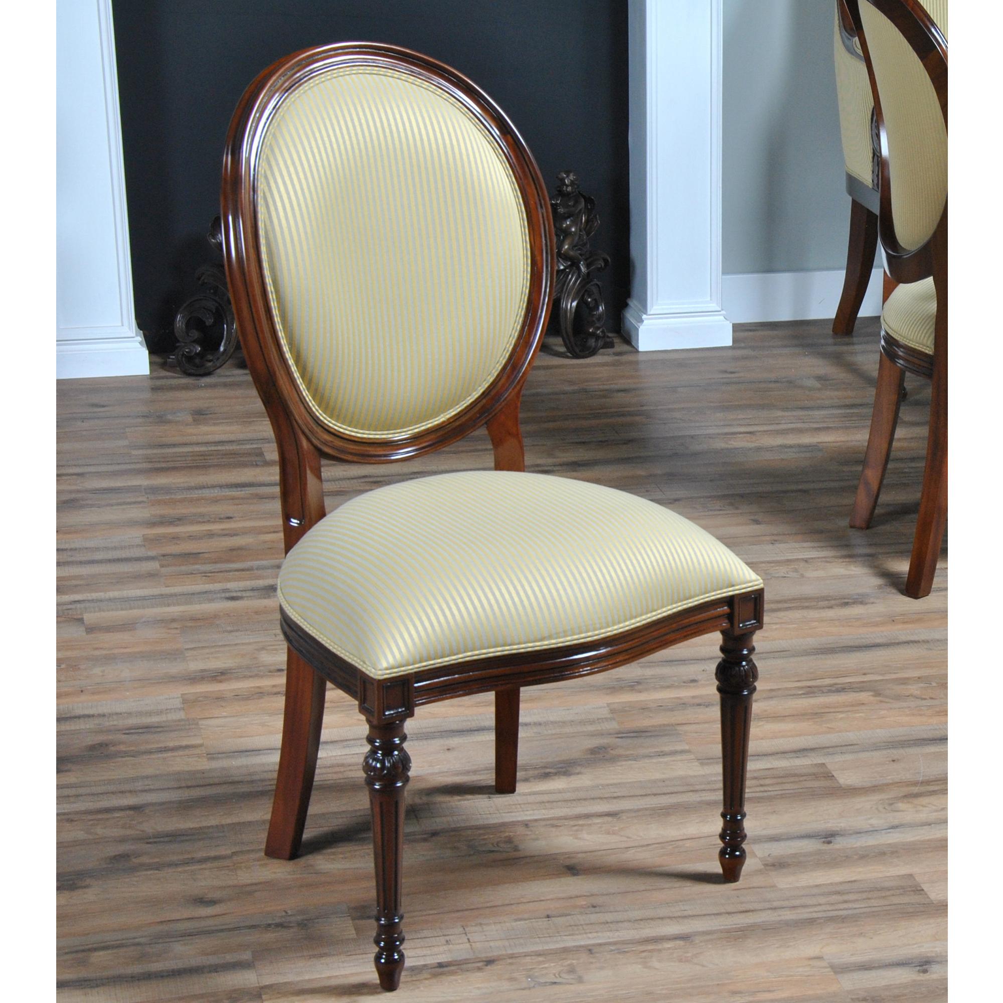 Round Back Mahogany Chairs, Set of 10 For Sale 5