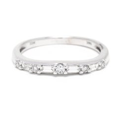 Vintage Round Baguette Curved Diamond Wedding Band, 14K White Gold, Ring Size 7