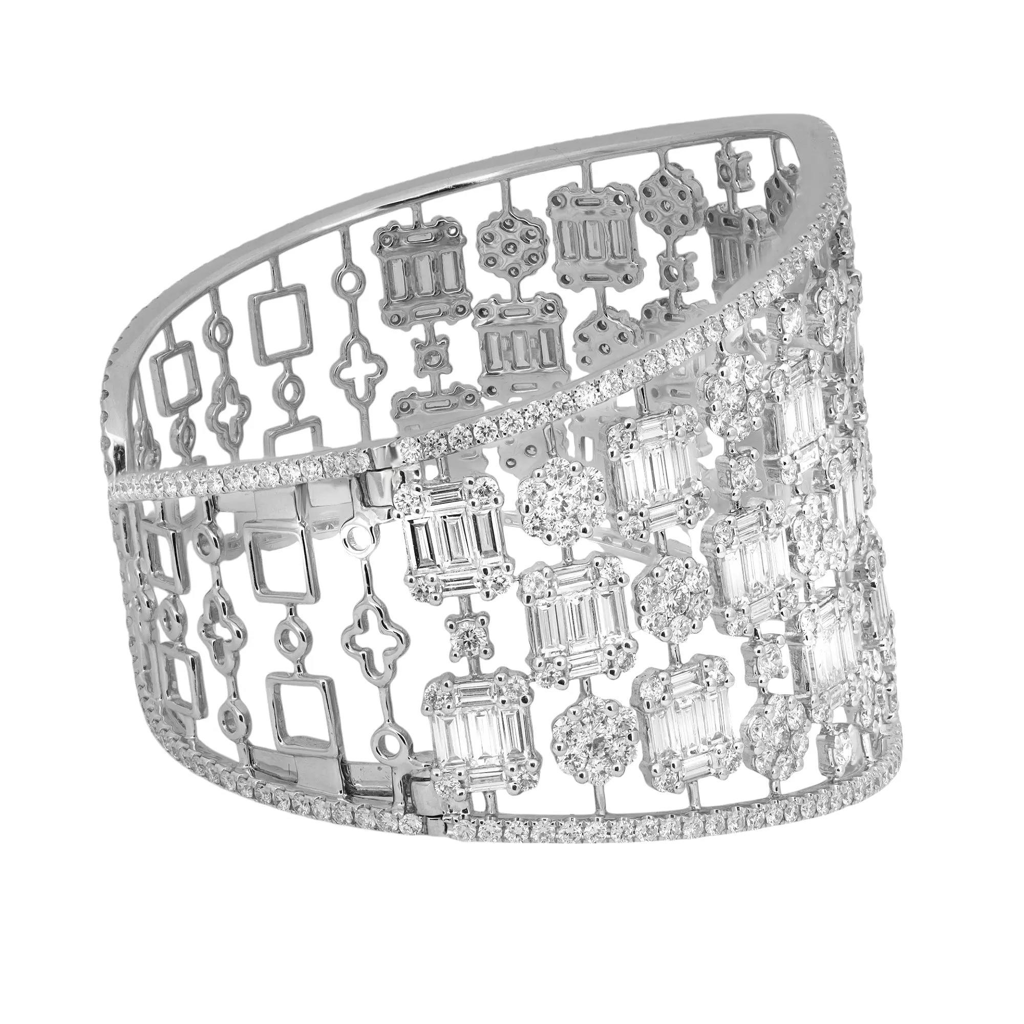 Taglio baguette Bracciale con diamanti rotondi e taglio baguette in oro bianco 18 carati 17,75 ctw in vendita