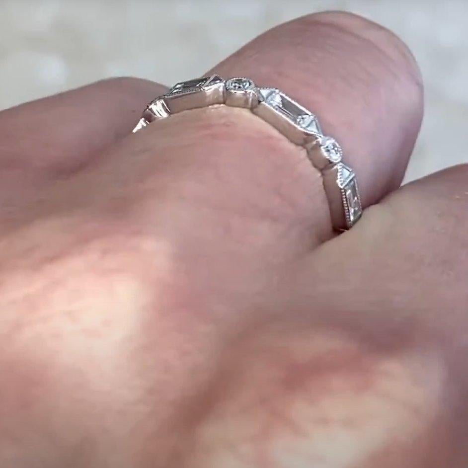 Round & Baguette Cut Diamond Eternity Band (Approx 0.56-Carats), Platinum In Excellent Condition For Sale In New York, NY