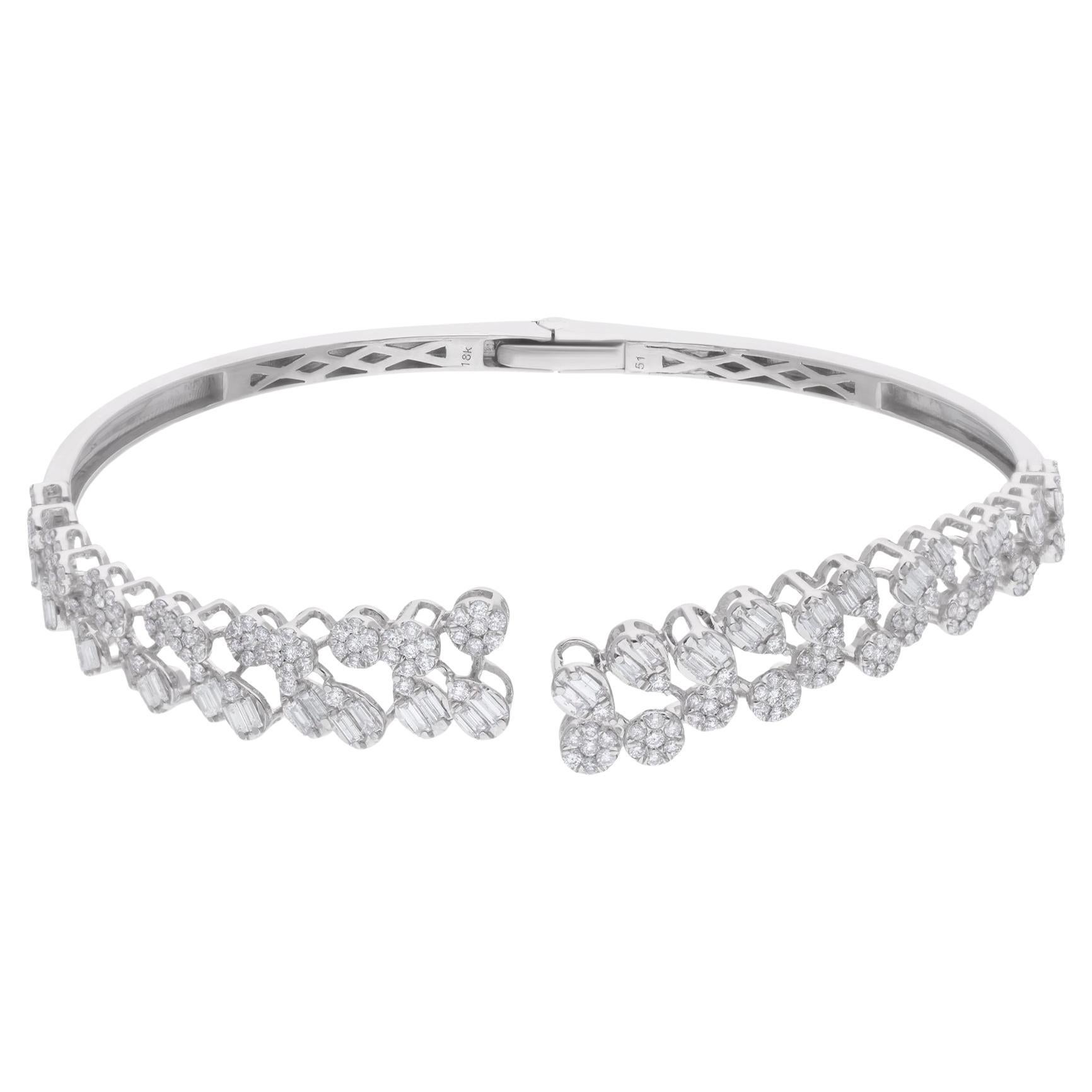 Bracelet manchette en or blanc 18 carats avec diamants ronds et baguettes SI/H