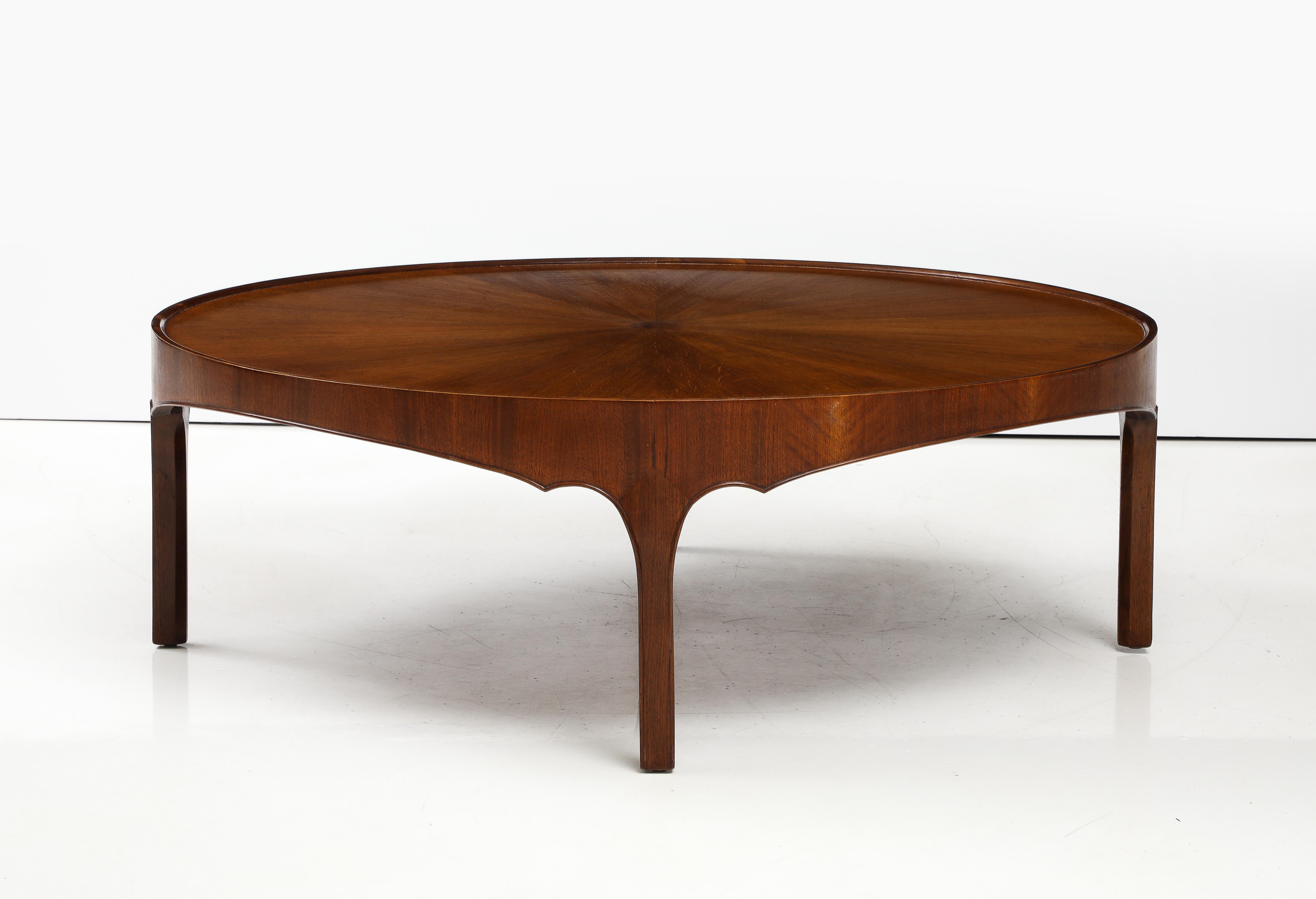 Table basse ronde Baker surdimensionnée en noyer Modernity des années 1960 avec plateau Sunburst en vente 6