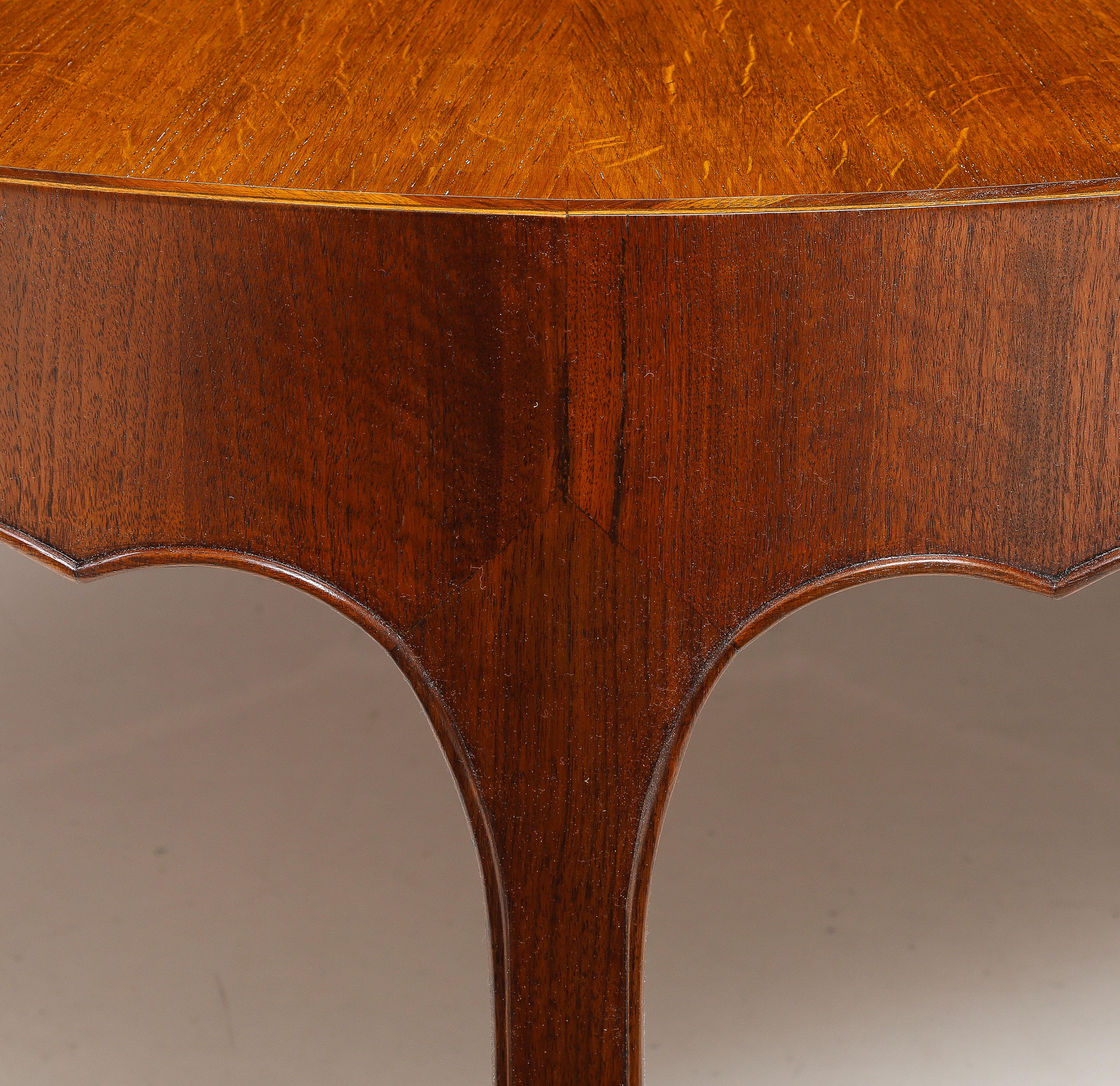 Mid-Century Modern Table basse ronde Baker surdimensionnée en noyer Modernity des années 1960 avec plateau Sunburst en vente