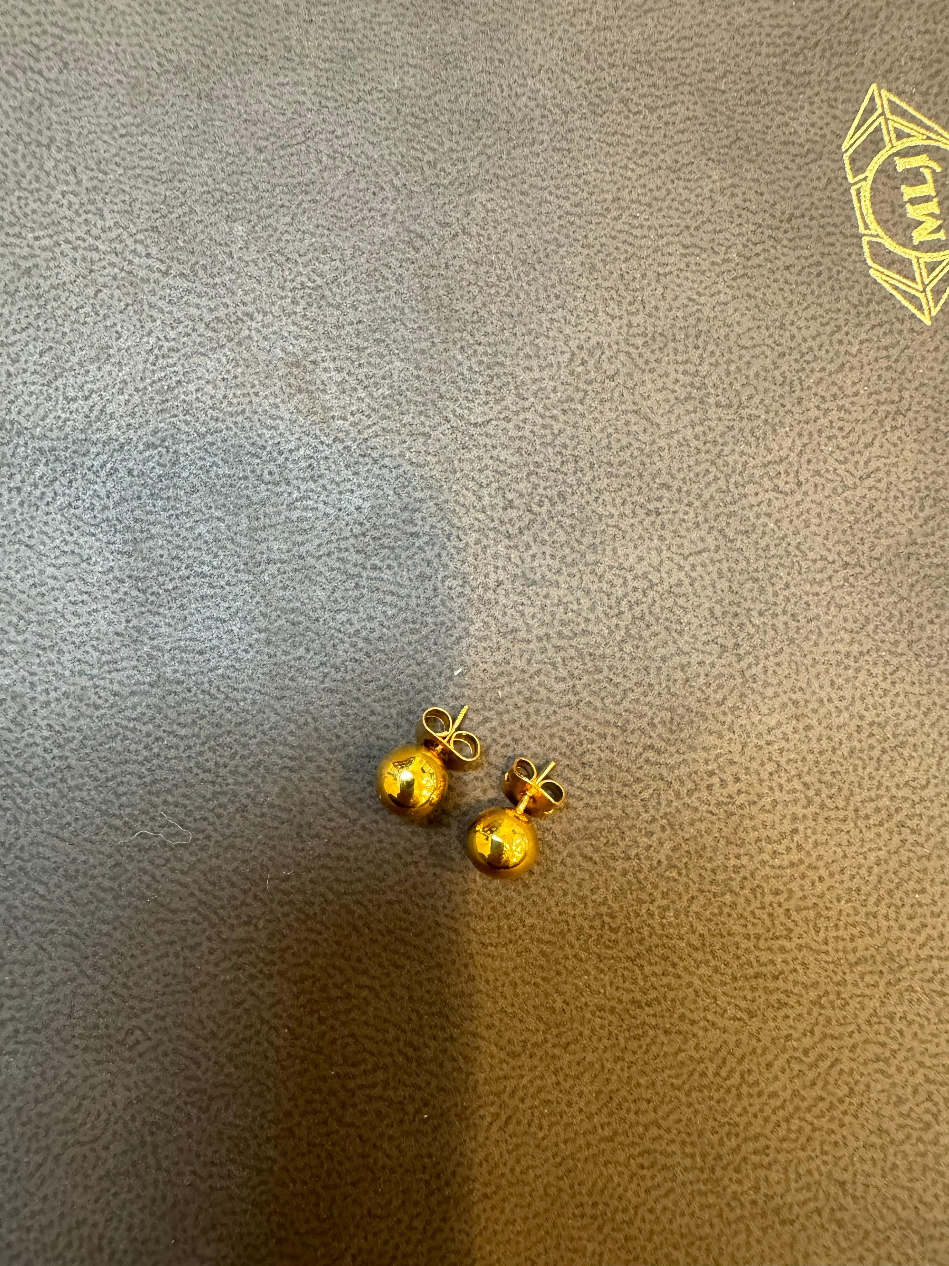 Round Ball Plain Gold Stud Post Earrings 14 Karat Yellow Gold For Sale 7