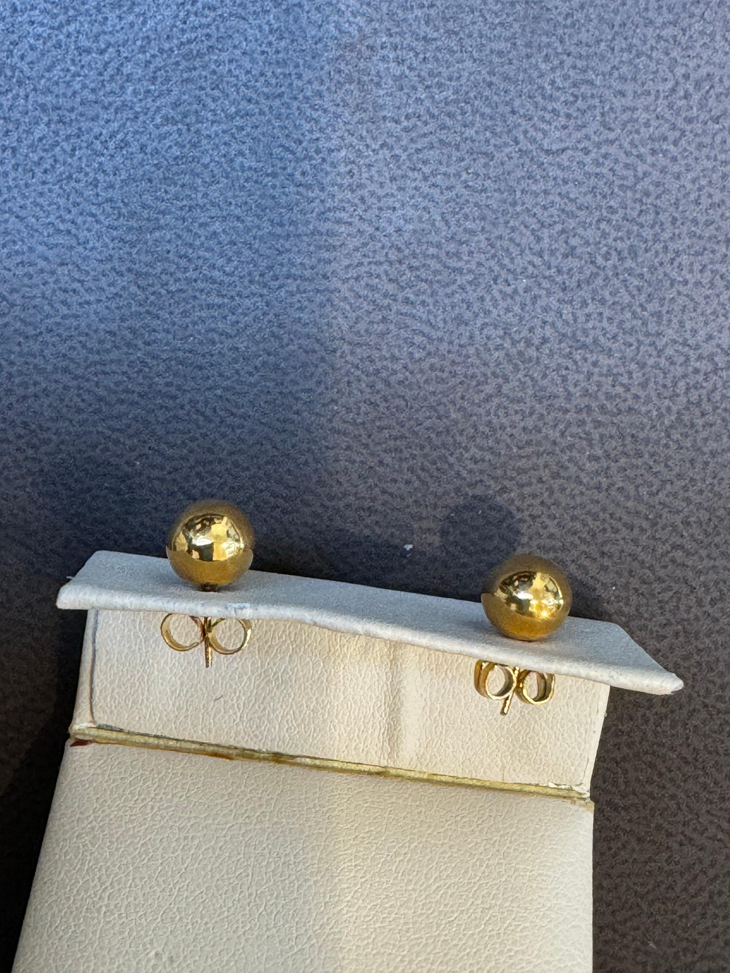 Round Ball Plain Gold Stud Post Earrings 14 Karat Yellow Gold For Sale 3