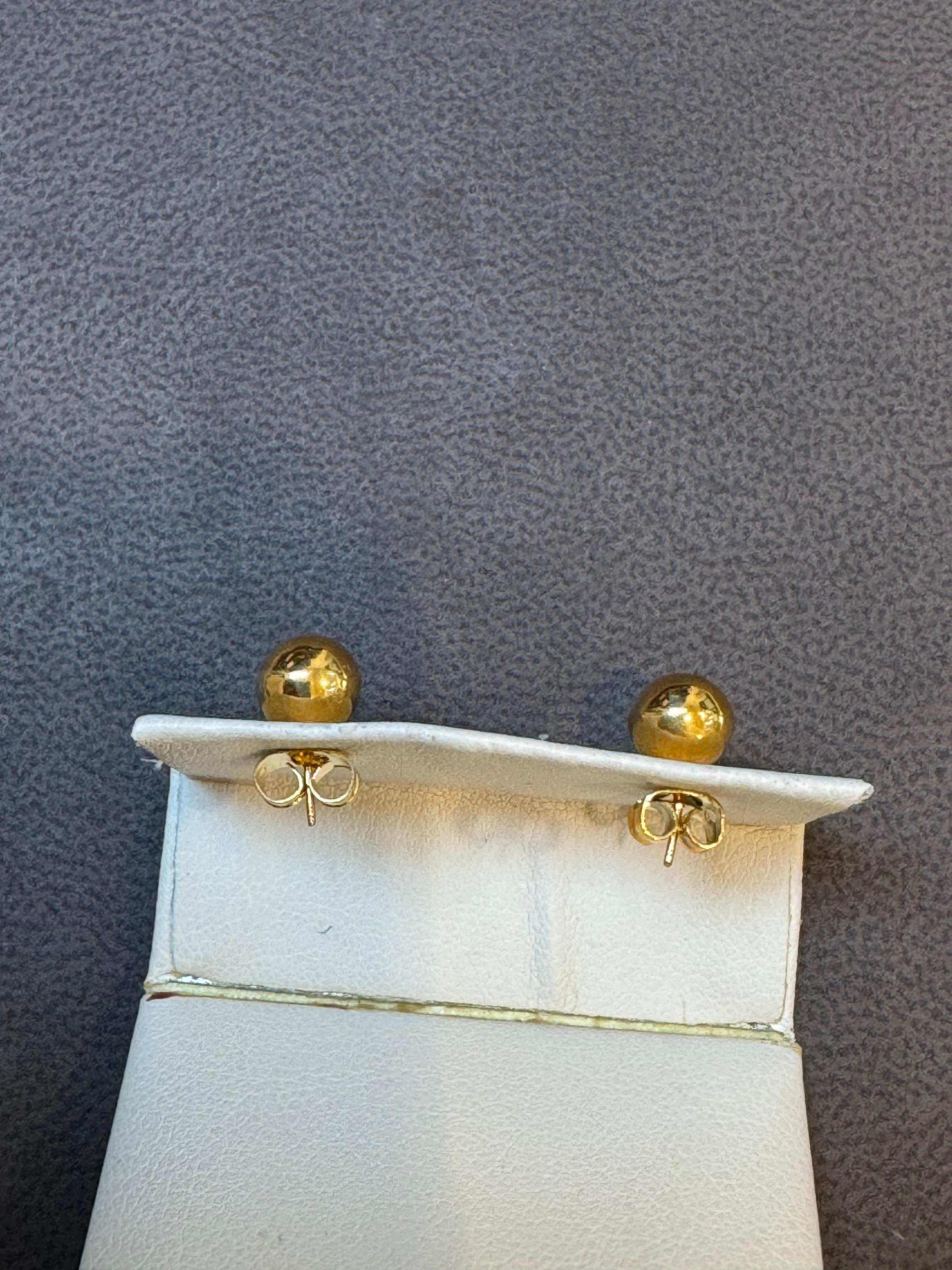 Round Ball Plain Gold Stud Post Earrings 14 Karat Yellow Gold For Sale 4