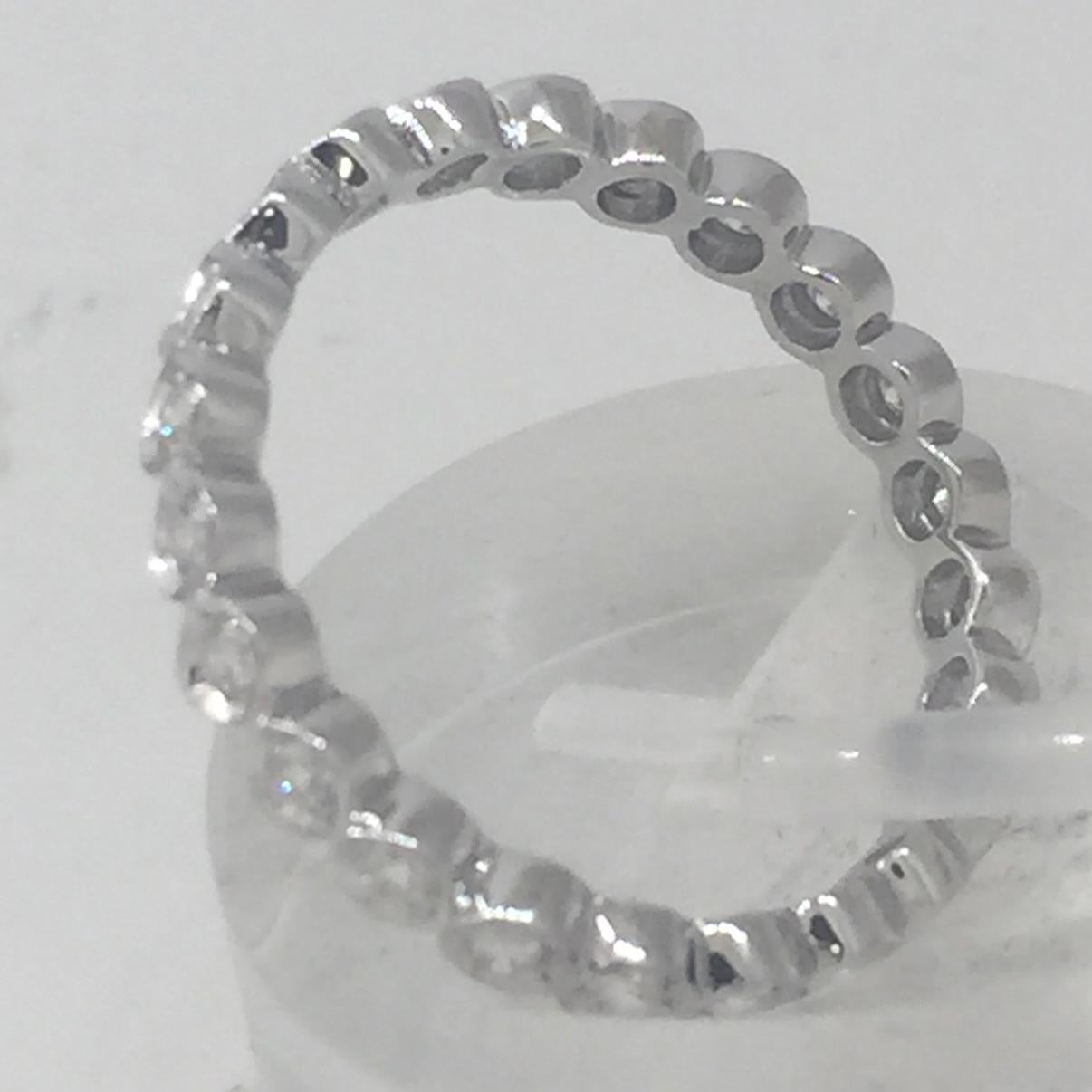 Modern Round Bezel Set Diamond Wedding / Eternity Band 0.4 Carat F-G Color VS Clarity For Sale