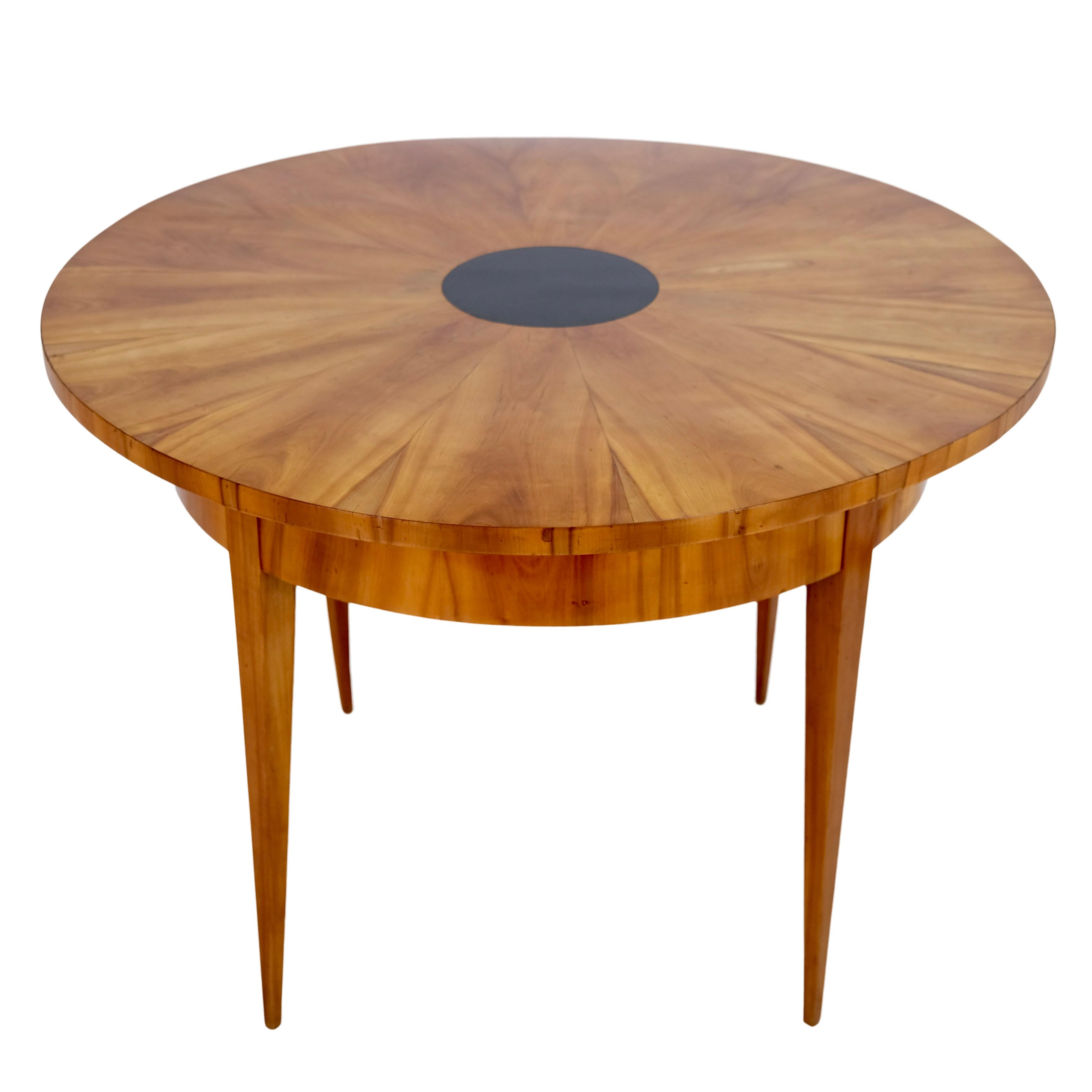 Round Biedermeier Dining Table or Center Table in Cherrywood Germany
