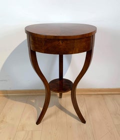 Round Biedermeier Sewing / Side Table, Walnut Veneer, South Germany circa 1820