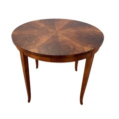 Antique Round Biedermeier Side Table, Walnut Veneer and Beech, South Germany, circa 1830