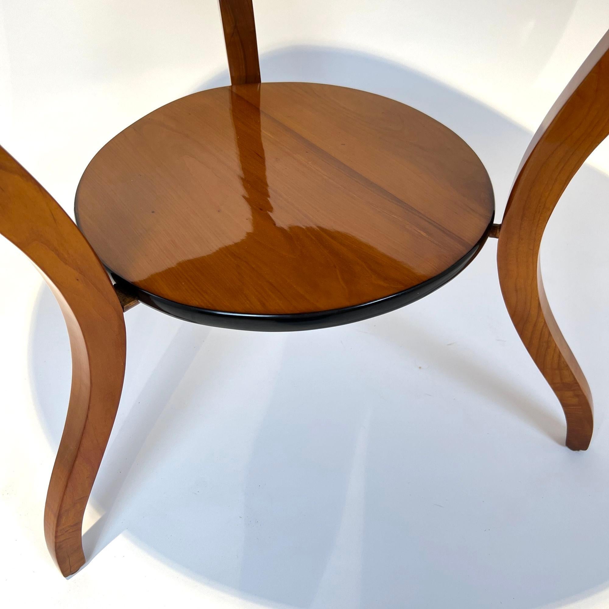 Runder Biedermeier Tisch, Kirschbaumholz, Süddeutschland um 1820 im Angebot 8