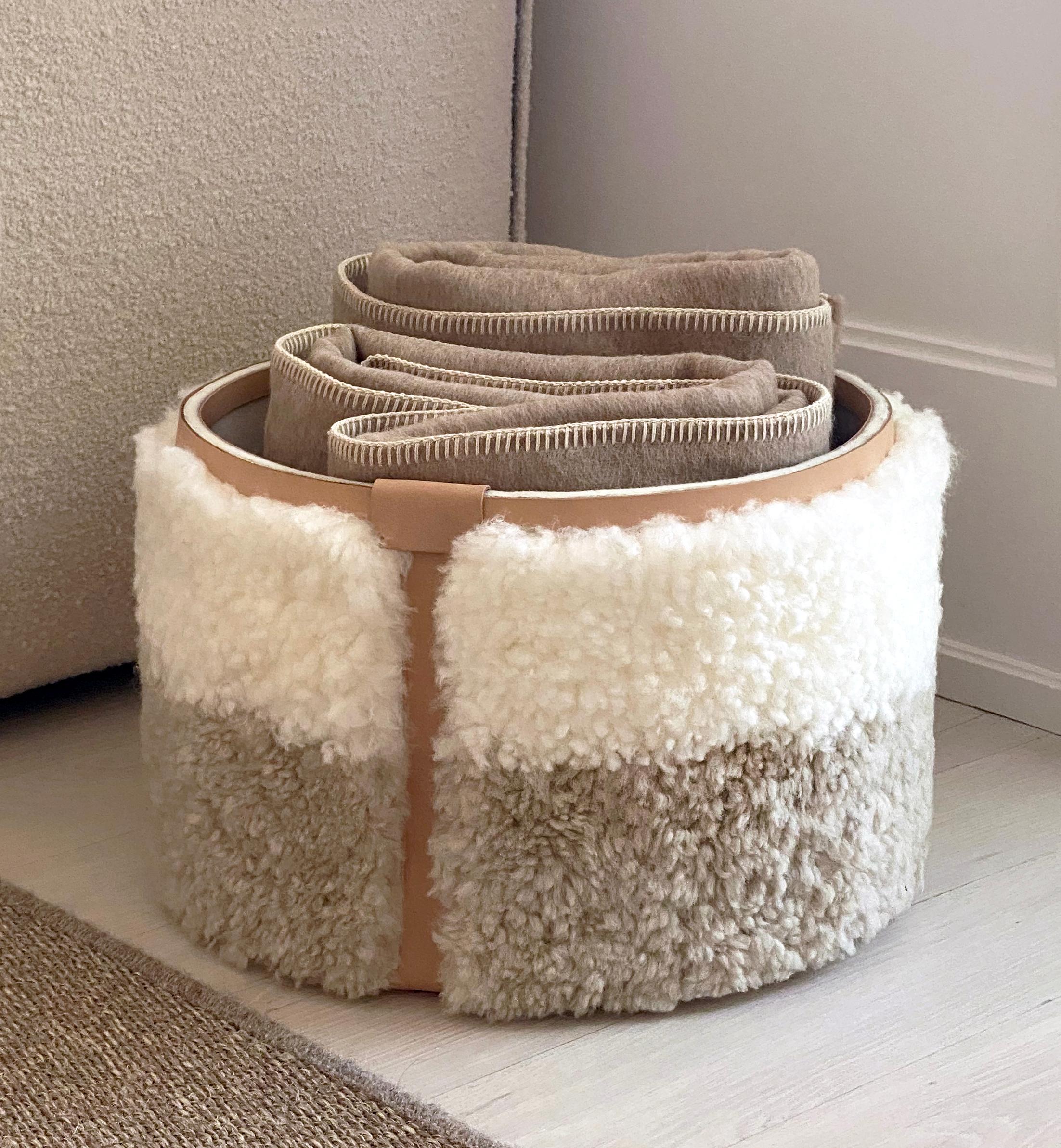Papelera redonda de piel y piel de Moses Nadel en Nuevo estado para la venta en Oyster Bay, NY