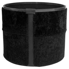 Boîte de rangement ronde en peau de mouton noire et cuir de Moses Nadel
