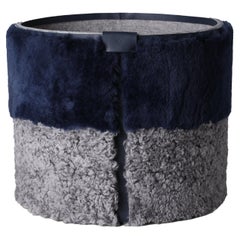 Boîte de rangement ronde en peau de mouton et cuir de Moses Nadel