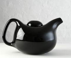 Tetera redonda de cerámica negra, Kahler Dinamarca diseñada por J. List Amstrup