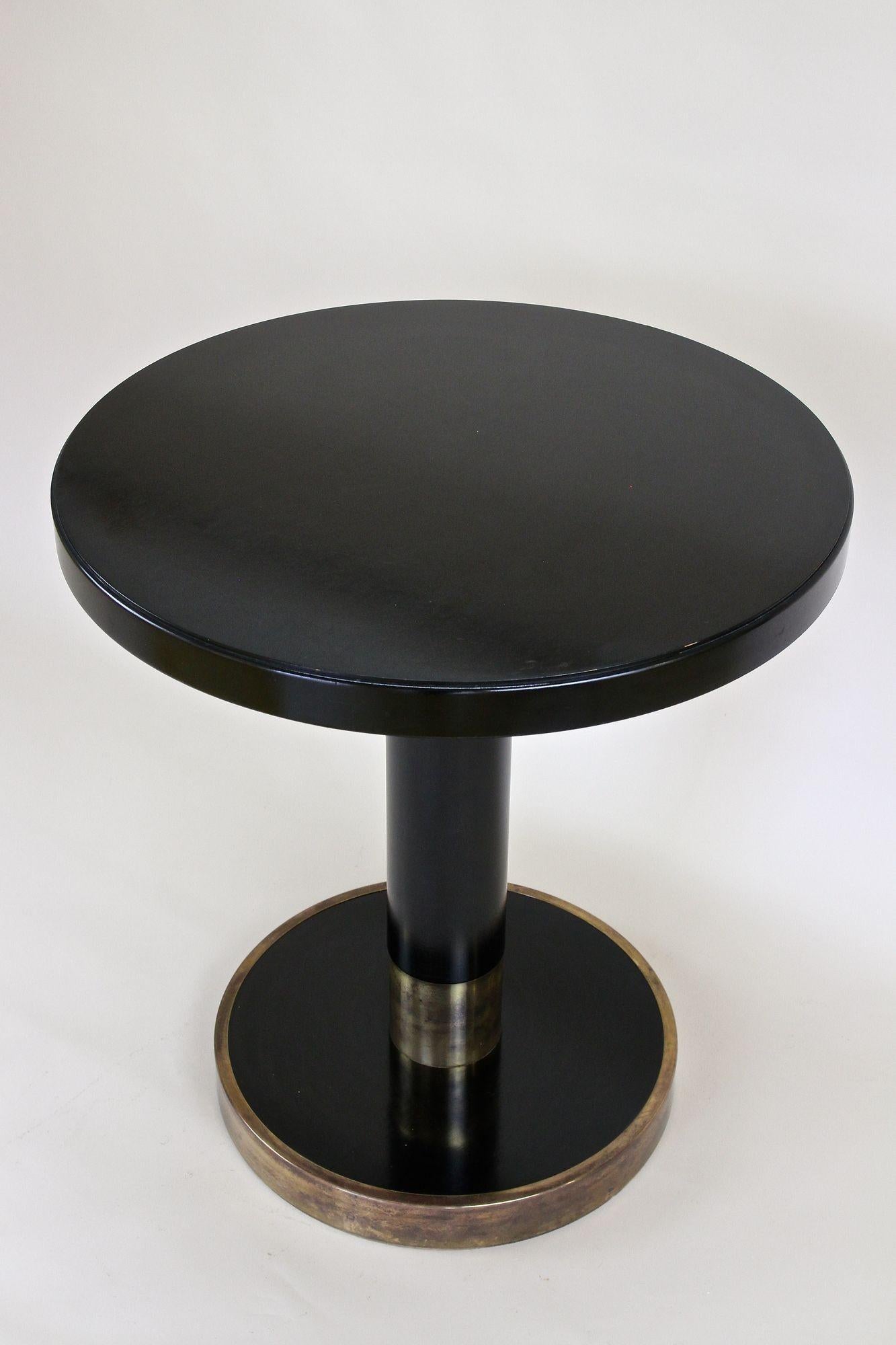 Round Black Coffee Table/ Side Table by Thonet with Brass Base, Austria 1980 For Sale 4
