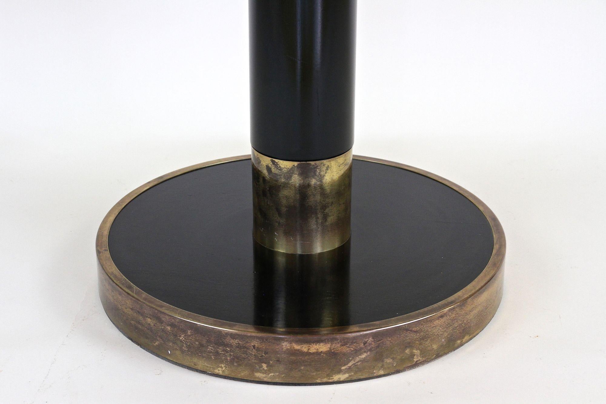 Round Black Coffee Table/ Side Table by Thonet with Brass Base, Austria 1980 In Good Condition For Sale In Lichtenberg, AT