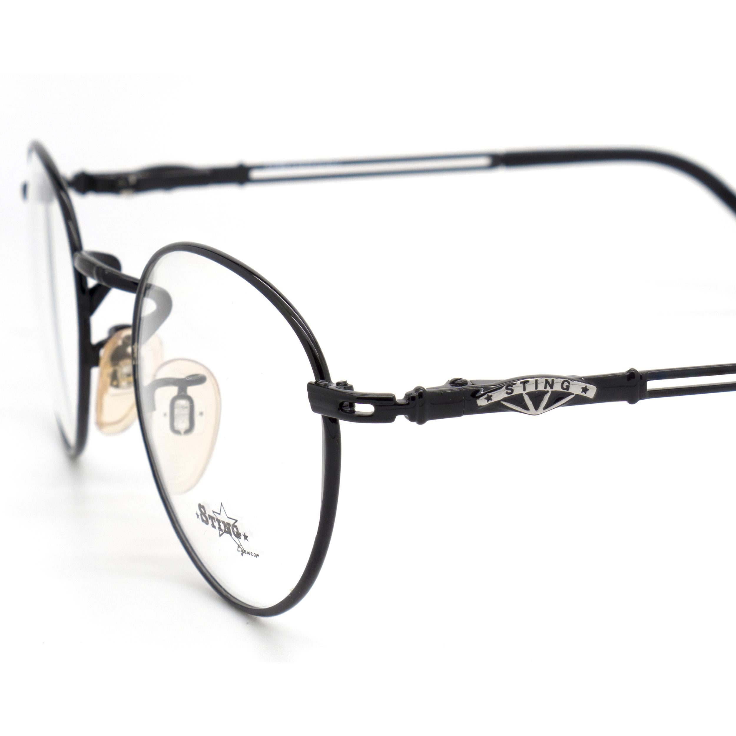 round black eyeglass frames