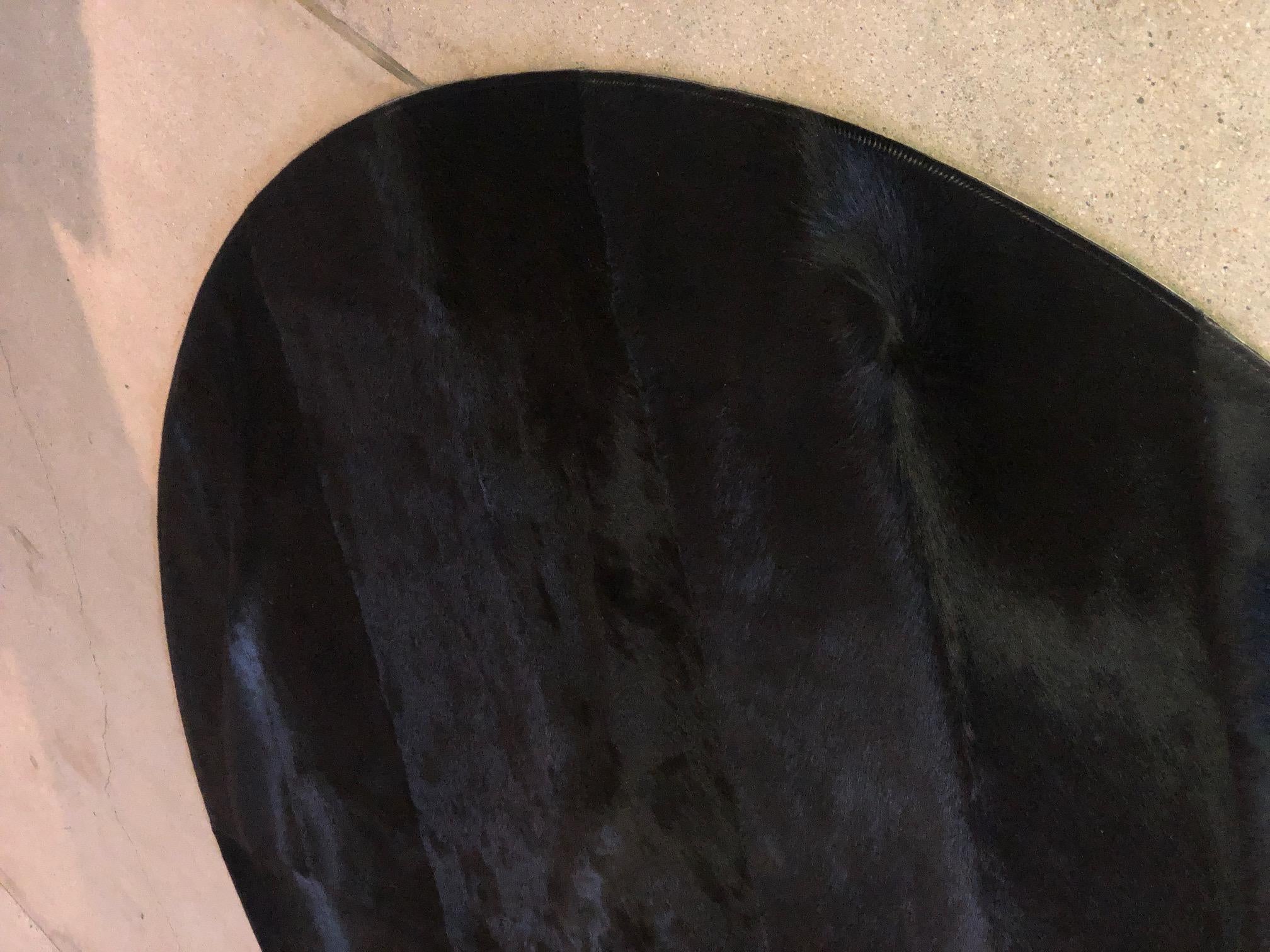 Round Black Oak Cowhide Rug  In New Condition For Sale In Los Angeles, CA
