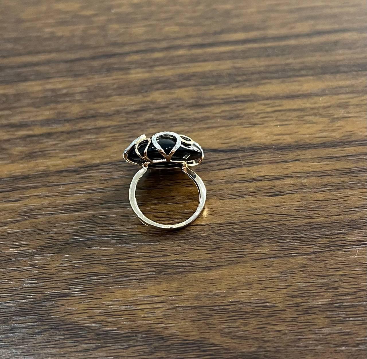 Women's Round Black Onyx Cabochon Diamonds Swirl Scroll 14K Rose Gold Diamond Ring For Sale
