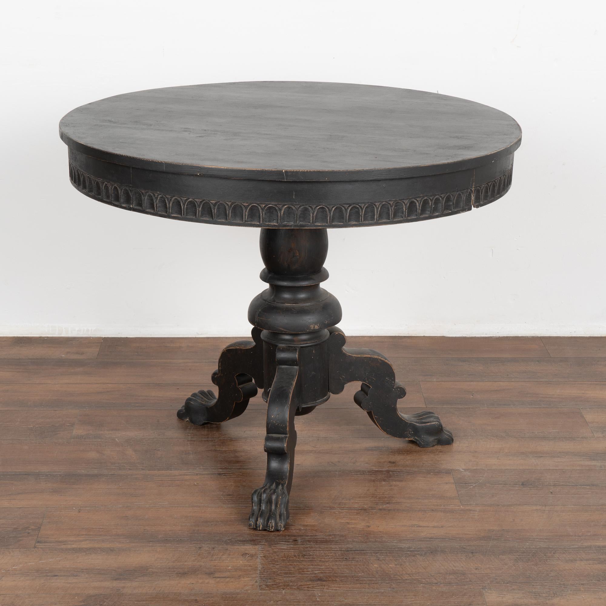Round Black Painted Pedestal Side Table, Sweden circa 1890 For Sale 2