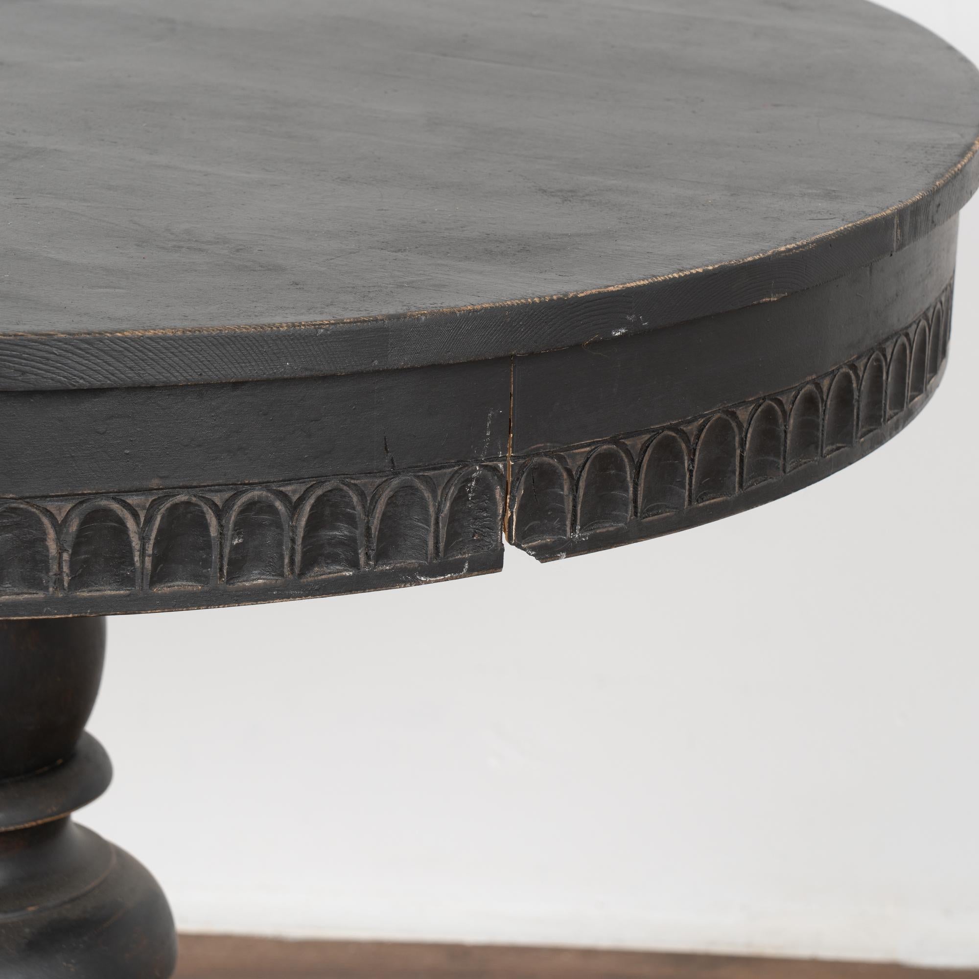 19th Century Round Black Painted Pedestal Side Table, Sweden circa 1890 For Sale