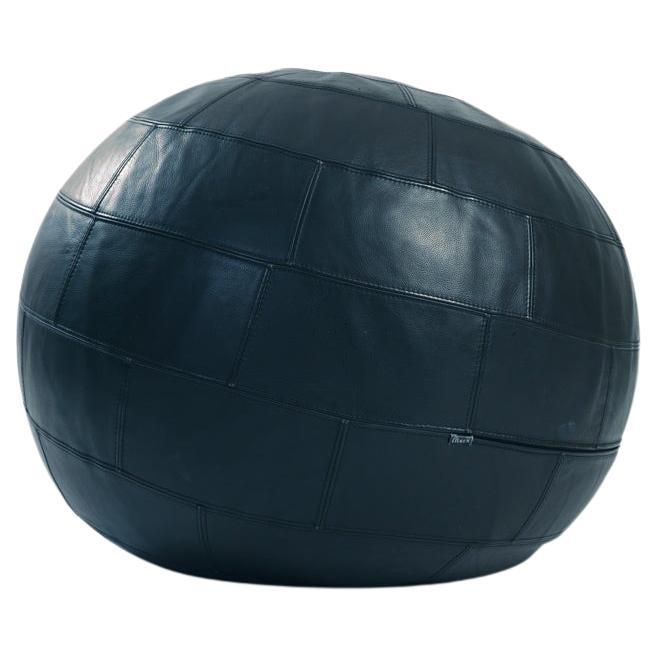 pouf a sfera, pelle wapiti nera, pop-up scultoreo, design olandese, anni '80 in vendita