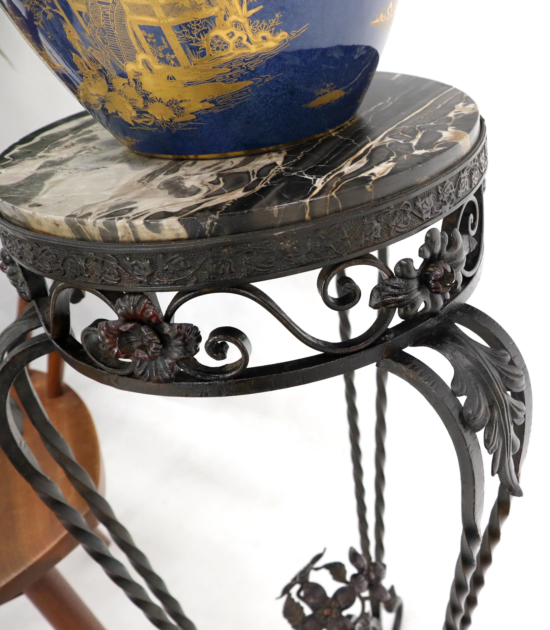 20th Century Round Black & White Marble Top Wrought Iron Pedestal Stand Table For Sale