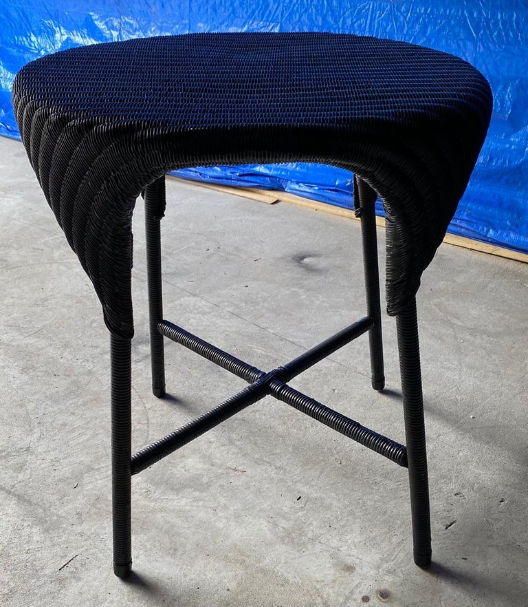 Round Black wicker Rattan Side Table In Good Condition For Sale In Great Barrington, MA