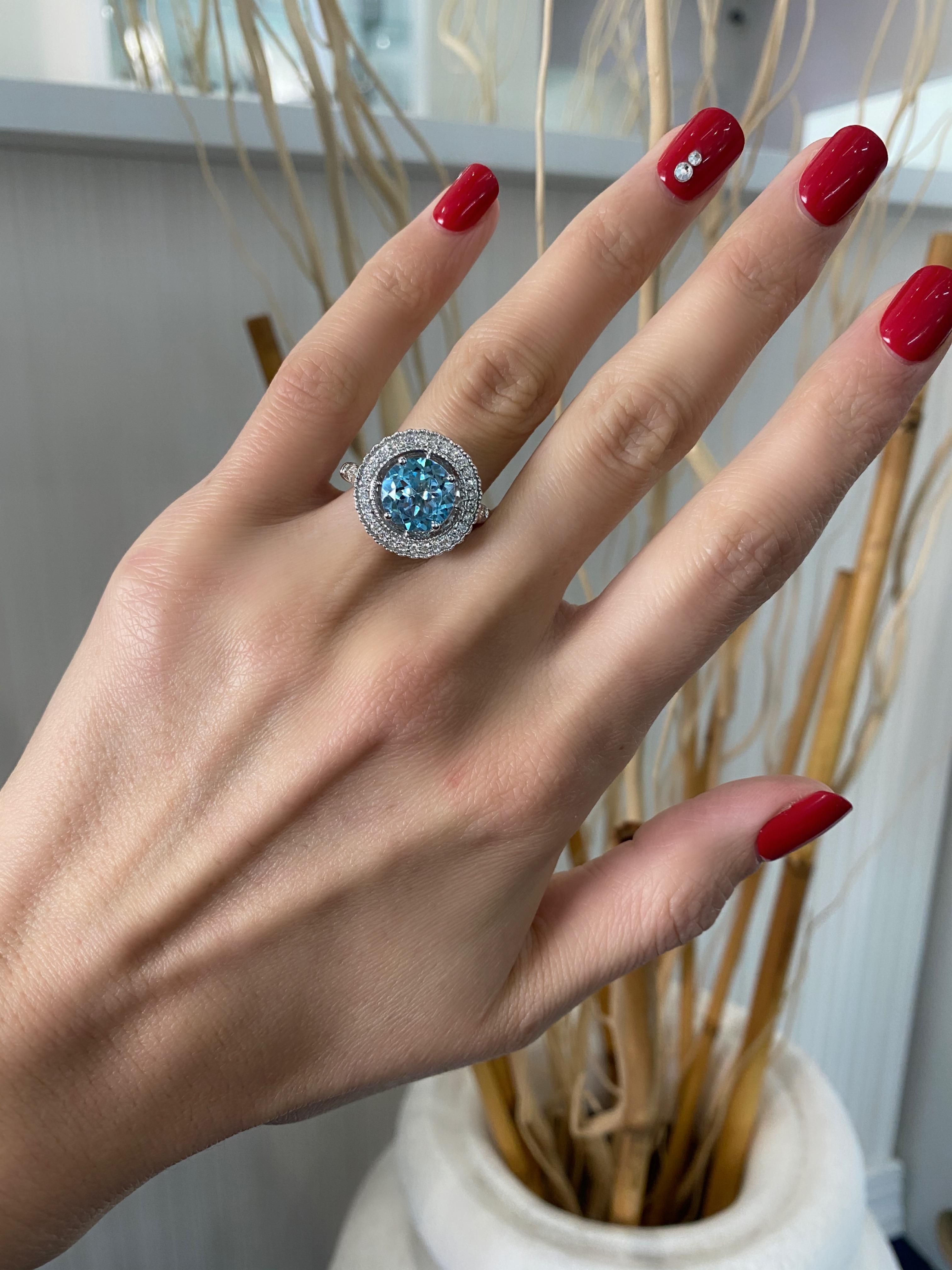 Round Blue Aquamarine Diamond Pave Sun Ray Flower Halo 14 Karat White Gold Ring In New Condition For Sale In Oakton, VA