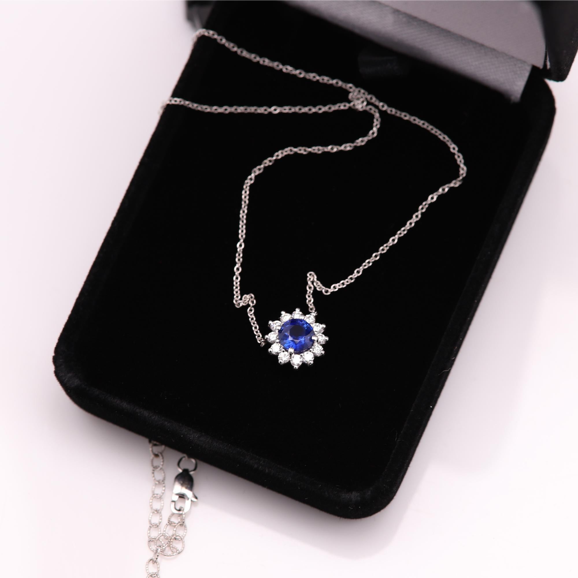 Round Blue Sapphire Necklace 14 karat White Gold 1.00 Carat Brilliant Sapphire For Sale 5
